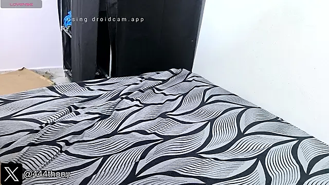 Thony444 live sex cam