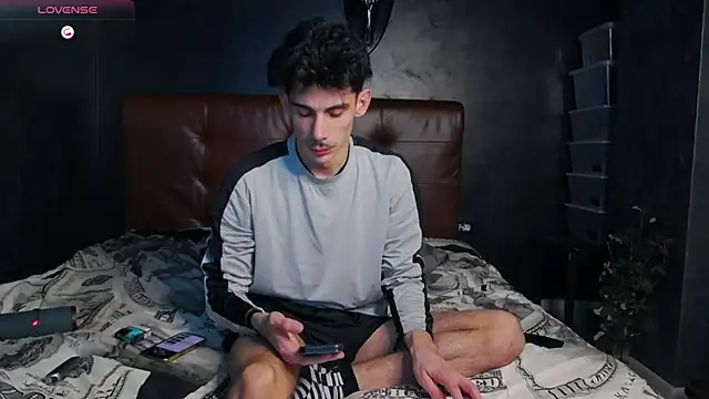 DanielCrush1 live sex cam