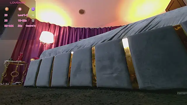 EmpressDesires's cam snapshot