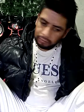 Neggajr87's cam snapshot