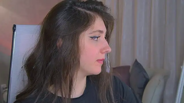 Mary_Miiller's cam snapshot