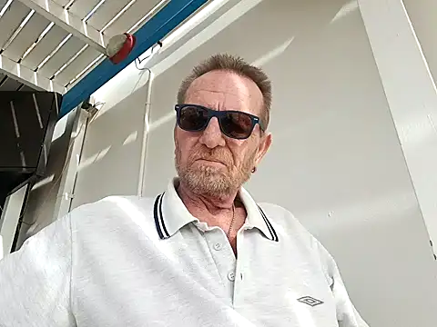 forexxxx_man's cam snapshot