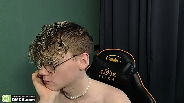 Keytaro live sex cam