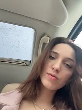 DollyTall's cam snapshot