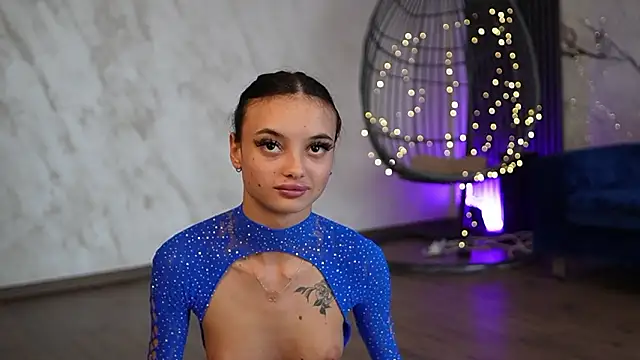 RachelRavee's cam snapshot