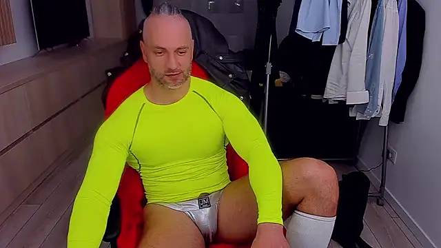 MarisMuscle live sex cam