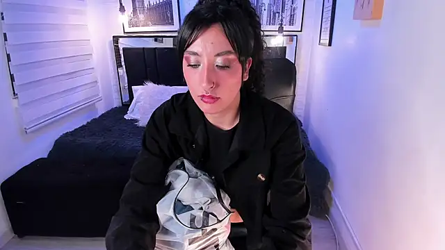 ladyraing's cam snapshot