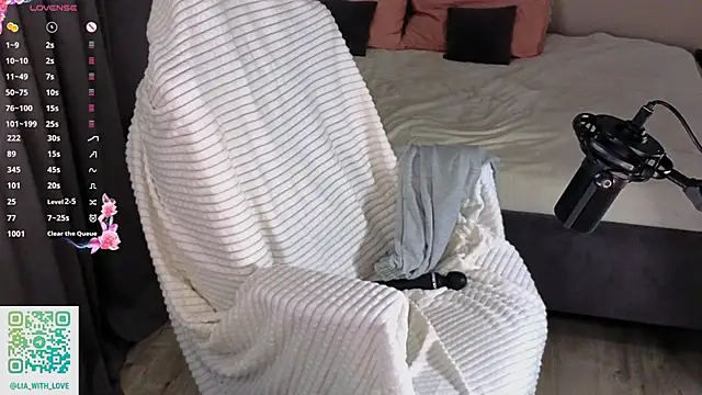 HollisBeckett's cam snapshot