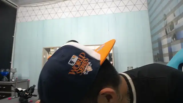 allison_max_tattoo's cam snapshot