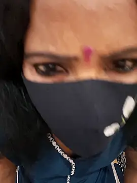 Hotty_pooja_07's cam snapshot