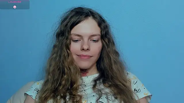 RayaNenlia's cam snapshot