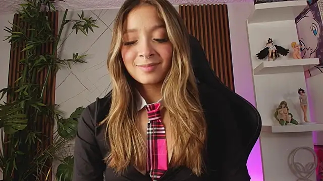 Victoria_Adams14's cam snapshot