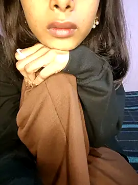 AYUSHI_03's cam snapshot