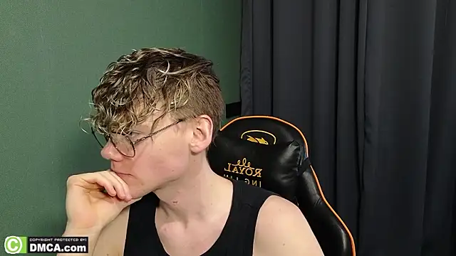 Keytaro live sex cam