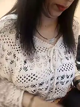 meenu_bhabhi547 live sex cam