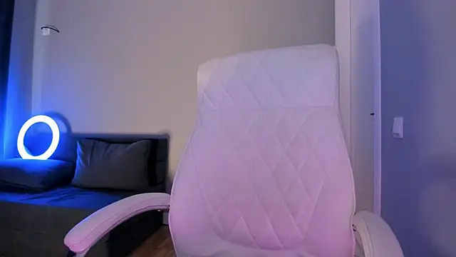 akura011 live sex cam