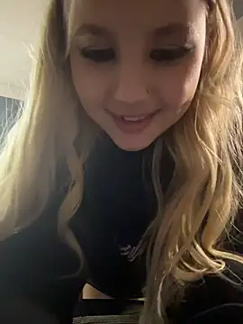 Sky_Cutie live sex cam