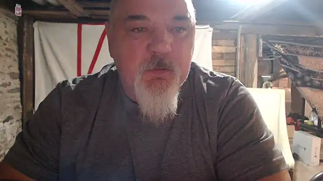 Newfiesausage1972 live sex cam