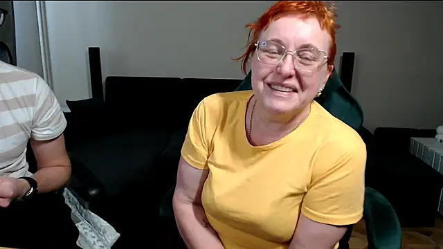 JoannaAndNeighbour live sex cam