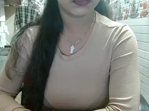 LovingPihu live sex cam