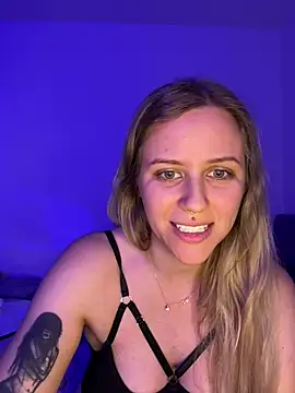 lunawolf21 live sex cam