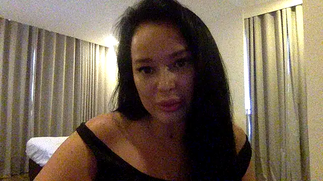 Fayronna's cam snapshot