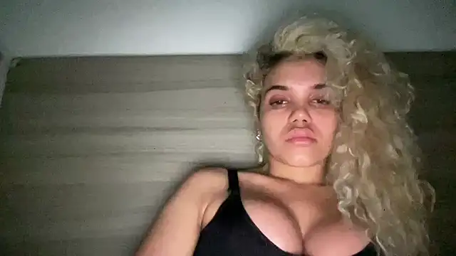 brithneysquirt live sex cam