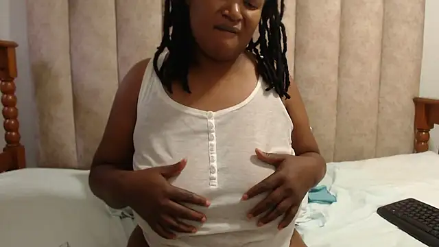 CandyYumsAerolaX's cam snapshot