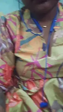 Tamil_Smiley_Queen's cam snapshot