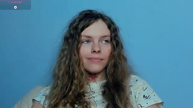 RayaNenlia's cam snapshot