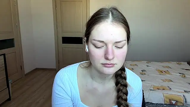 Milayouknow's cam snapshot