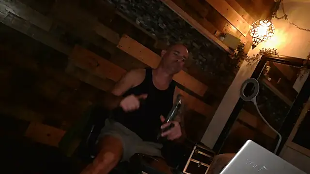 MISTERANDDEMI's cam snapshot