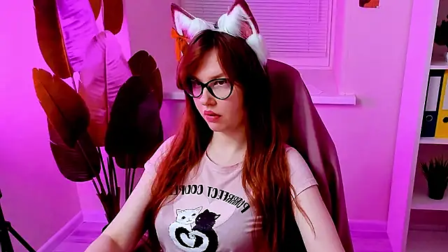 CarolGiggly live sex cam