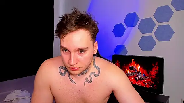 Chris_Tyson's cam snapshot