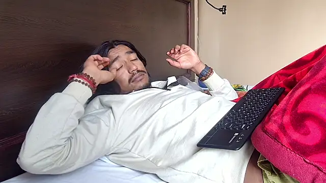 Gre3k_god's cam snapshot