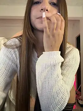 aly_golden_ live sex cam