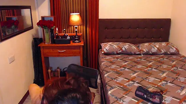 EXTREMELYDOM live sex cam