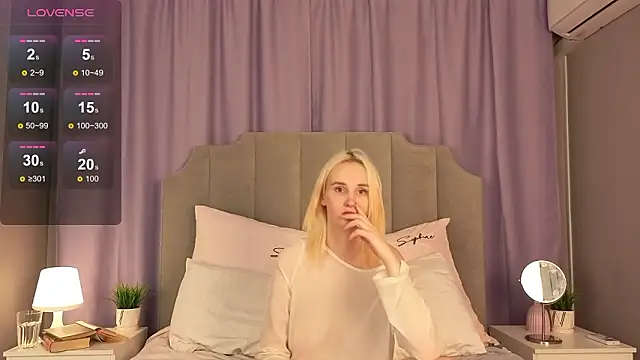 CrystalLili's cam snapshot