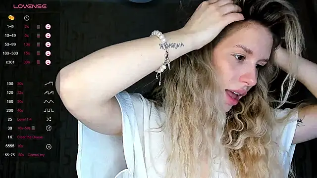 Elysia_kiss's cam snapshot