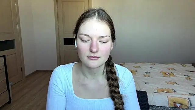 Milayouknow's cam snapshot