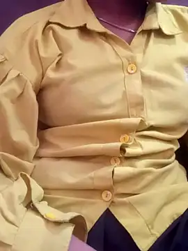 pari_rani7's cam snapshot