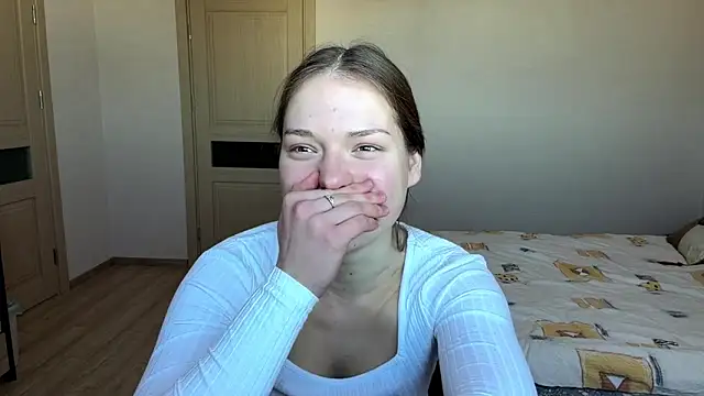 Milayouknow's cam snapshot