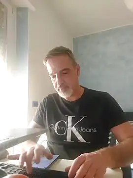 Marcolino183 live sex cam