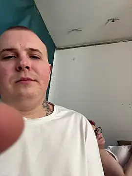 MrMrsRight's cam snapshot