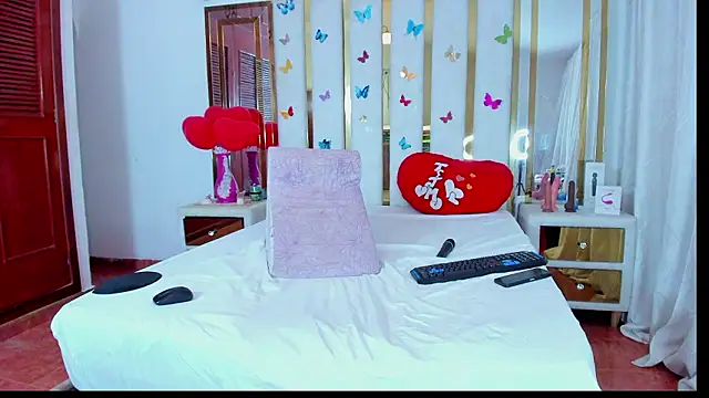 AnyelaGitanaMature's cam snapshot