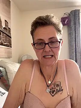 Curvy-Jinx's cam snapshot