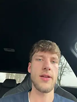 YoungSkinnyBoy20 live sex cam