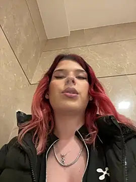 RiriRoseey live sex cam