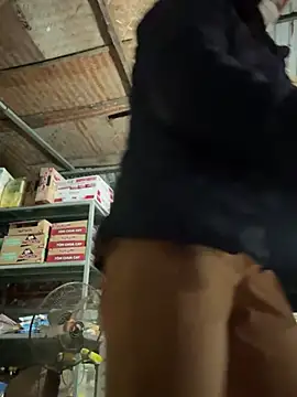 YANINA120 live sex cam