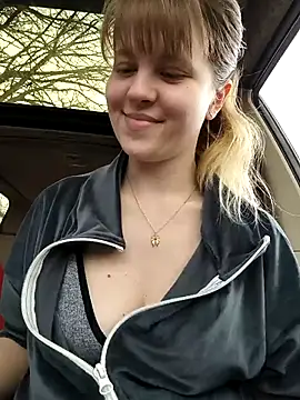 astiSWEET live sex cam